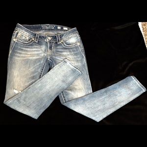 Miss Me Signature Skinny Jean